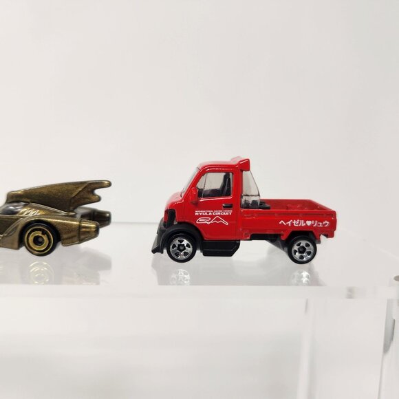 Lot of (9) Hot Wheels Diecast Cars 1992-2023 1/64 (b2) - Picture 5 of 11